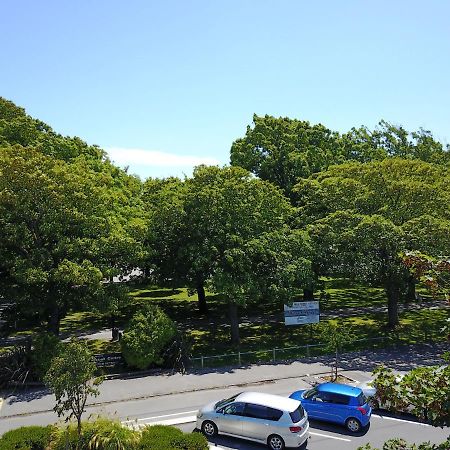Modern 1 Bedroom Apartment Across From Hagley Park クライストチャーチ エクステリア 写真